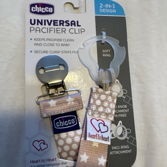 Chicco,Universal  Pacifier Clip Adaptable Universal Sucker - Picture 3 of 8
